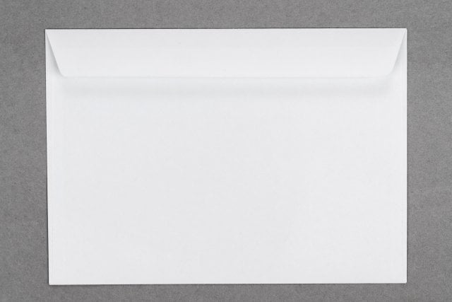 Sobres DIN C5 adhesivos, blancos