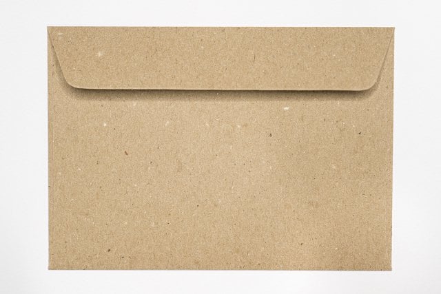 Sobres DIN C6 adhesivos, papel kraft
