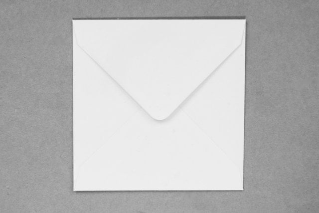 Sobres cuadrados 110x110 mm, blancos