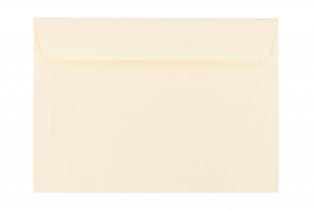 Sobres DIN C5 adhesivos, crema