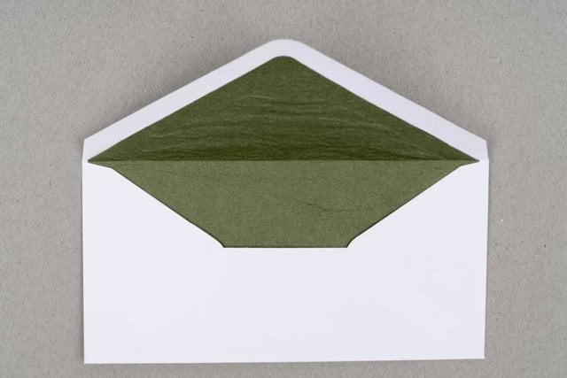 Sobres DIN largos, blancos con forro verde
