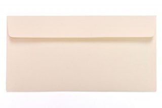 Sobres DIN adhesivo largo, crema