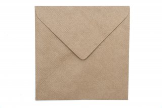 Sobres cuadrados 155x155 mm, papel kraft Natron acanalado